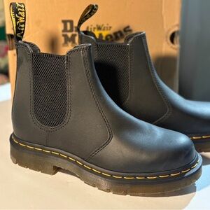 Dr. Martens 2976 Warmwair Grizzly Leather Chelsea Boots Industrial US 8W/USM